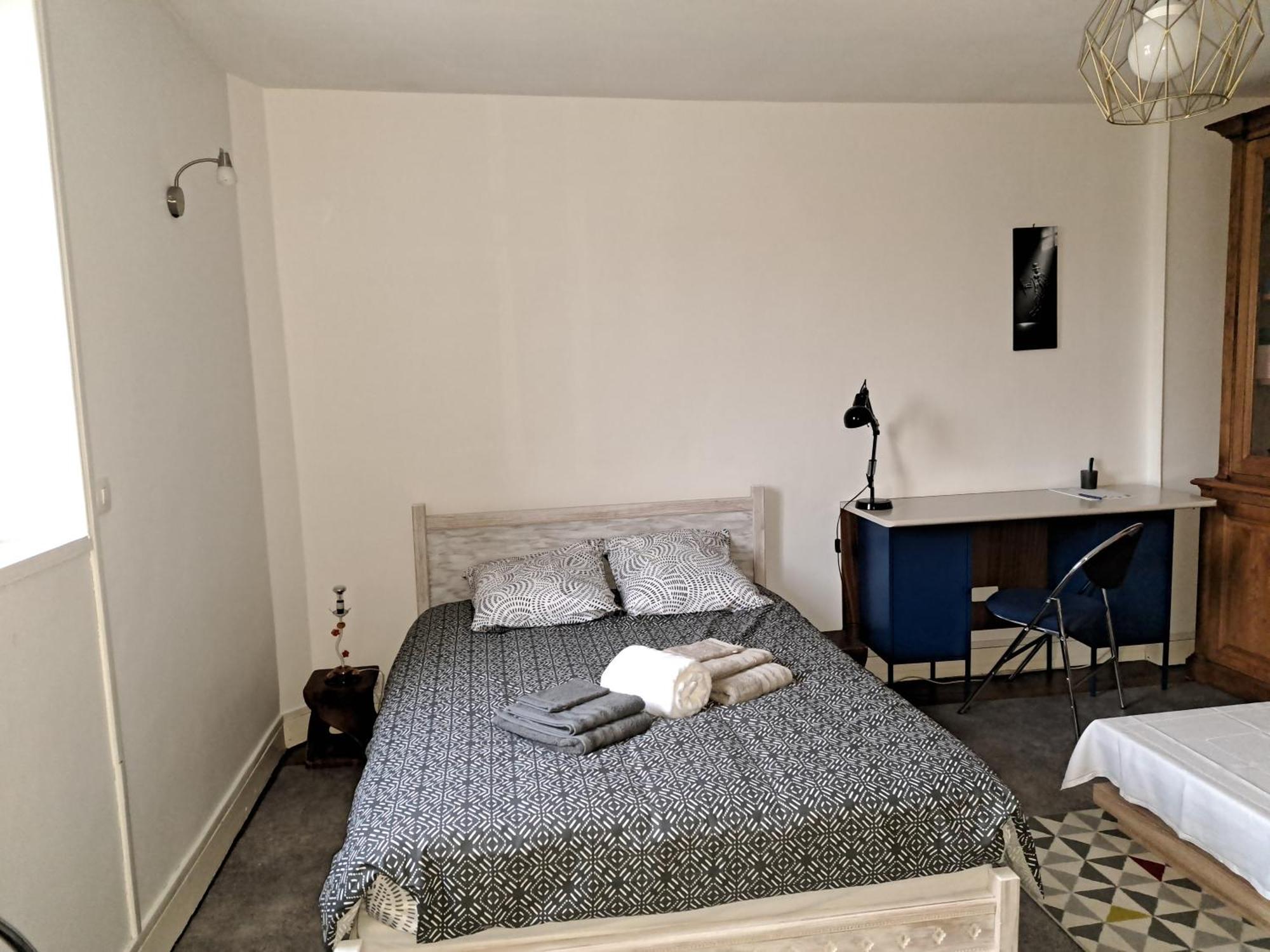 Les Chambres De Lucie-B&B - Petit Dej Inclus - Parking Prive - Proche Gare Versailles Chambre photo